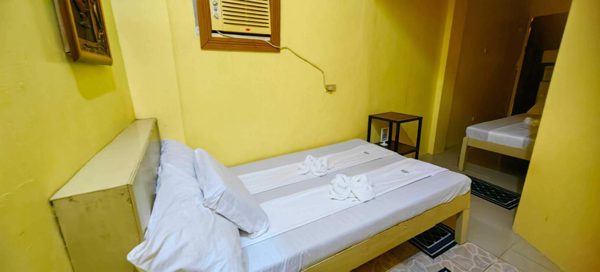OYO 618 Las Residencias Bed And Breakfast Puerto Princesa Exterior foto