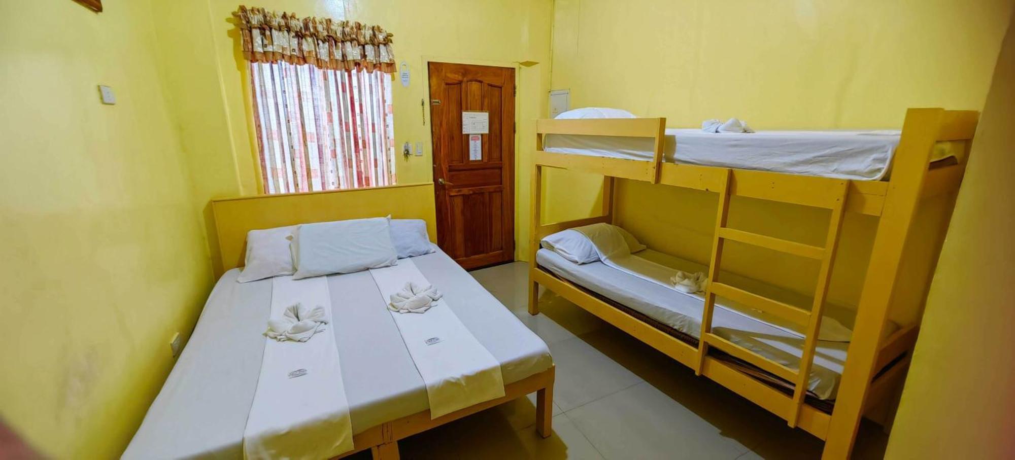OYO 618 Las Residencias Bed And Breakfast Puerto Princesa Exterior foto