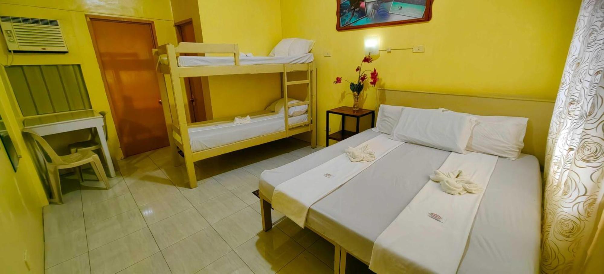 OYO 618 Las Residencias Bed And Breakfast Puerto Princesa Exterior foto