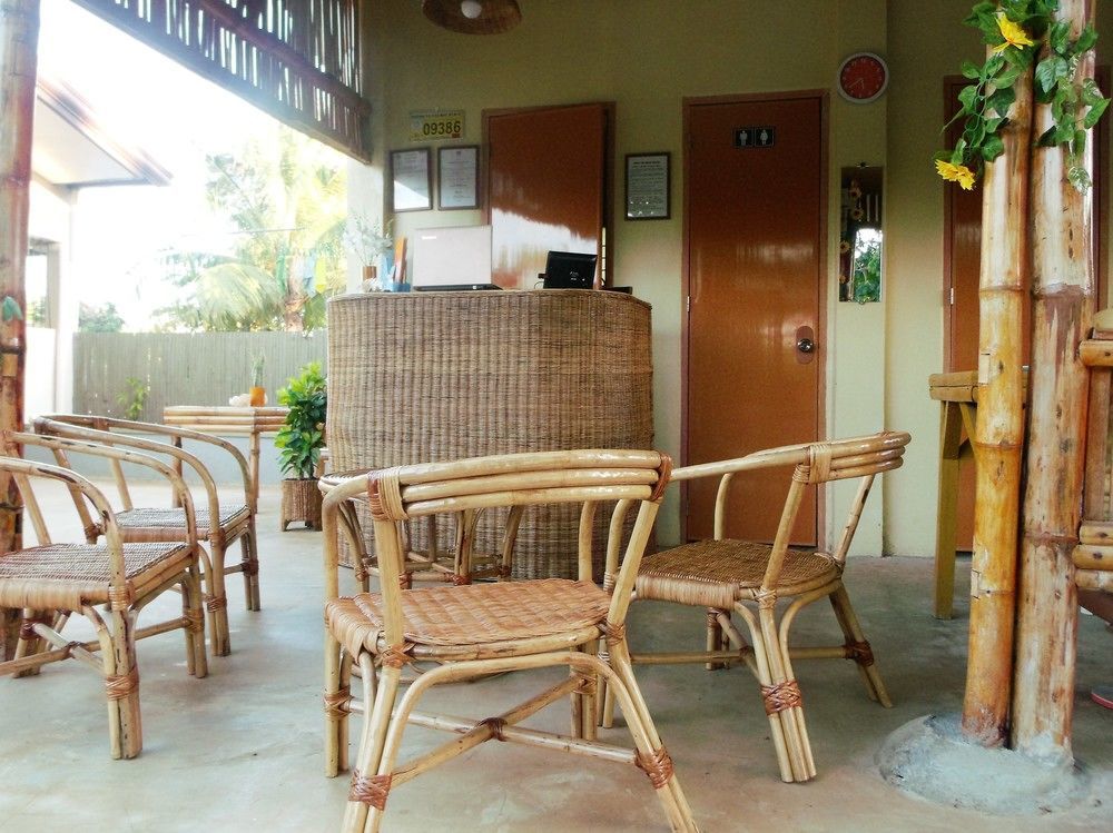 OYO 618 Las Residencias Bed And Breakfast Puerto Princesa Exterior foto