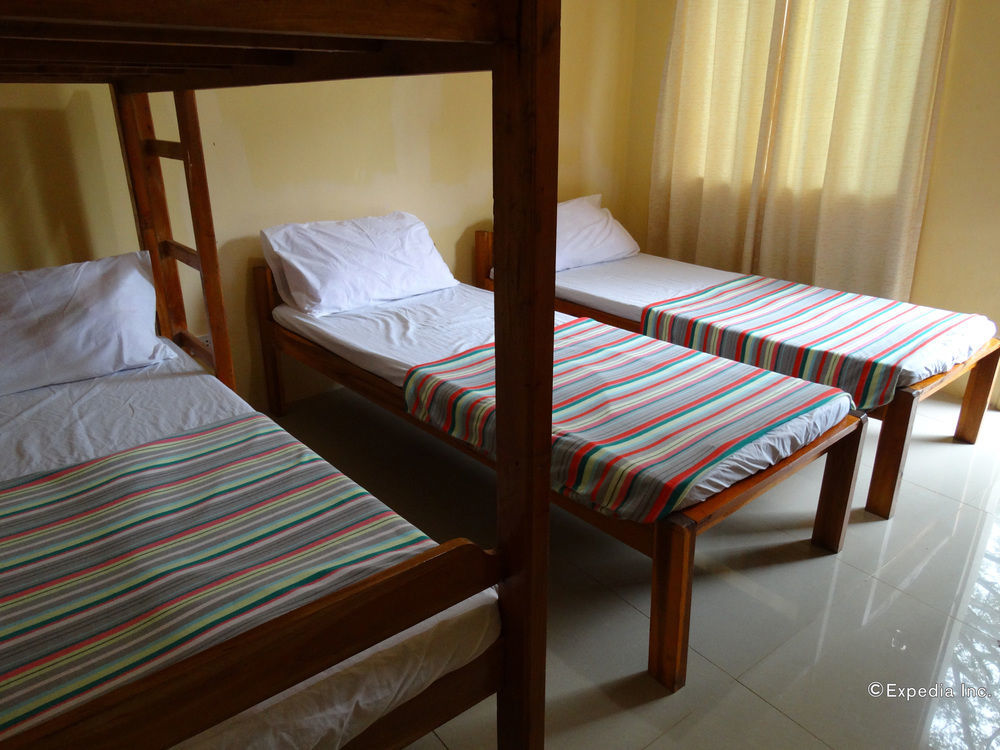 OYO 618 Las Residencias Bed And Breakfast Puerto Princesa Exterior foto