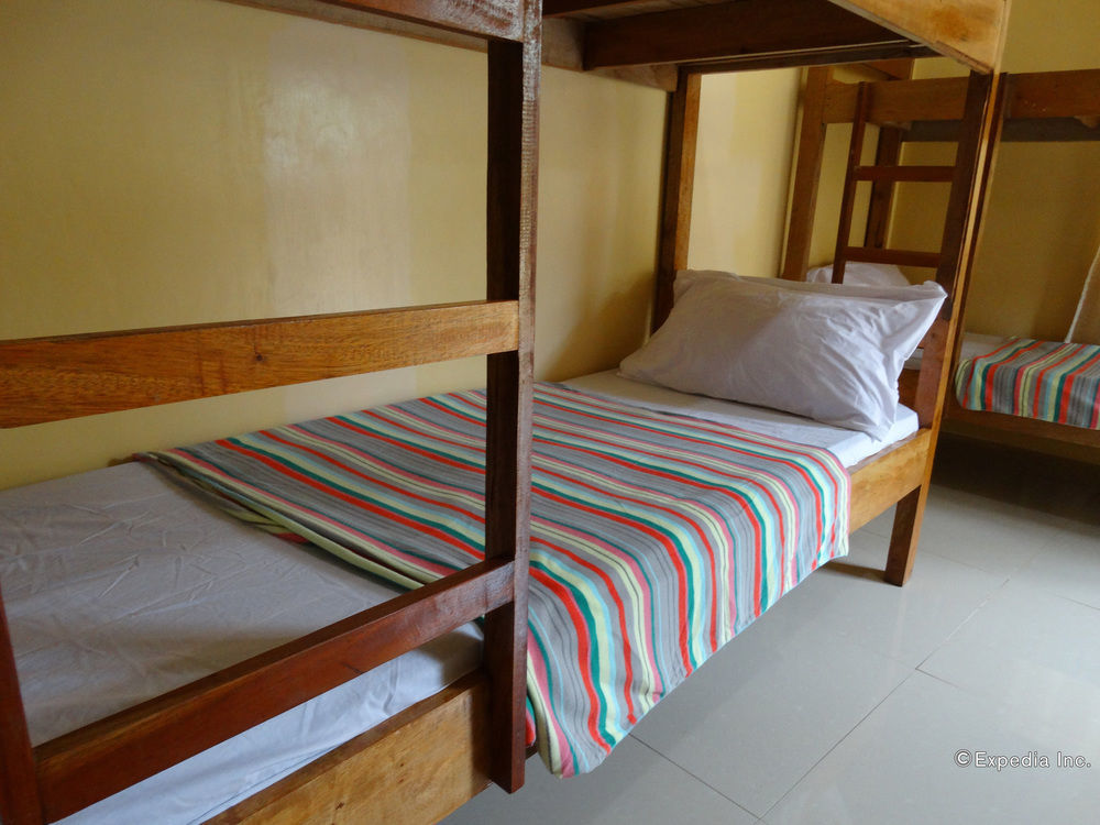 OYO 618 Las Residencias Bed And Breakfast Puerto Princesa Exterior foto