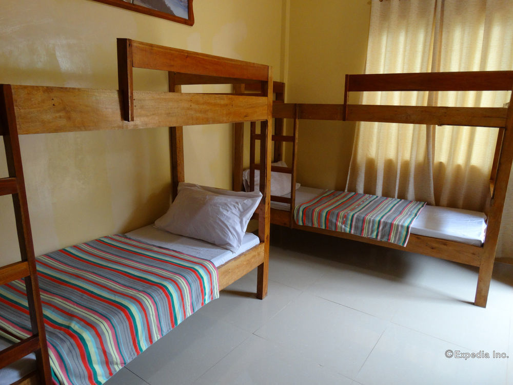 OYO 618 Las Residencias Bed And Breakfast Puerto Princesa Exterior foto