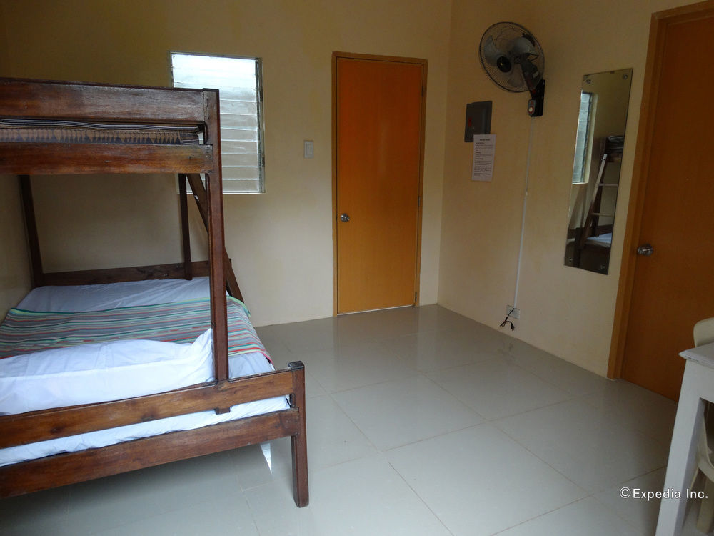 OYO 618 Las Residencias Bed And Breakfast Puerto Princesa Exterior foto
