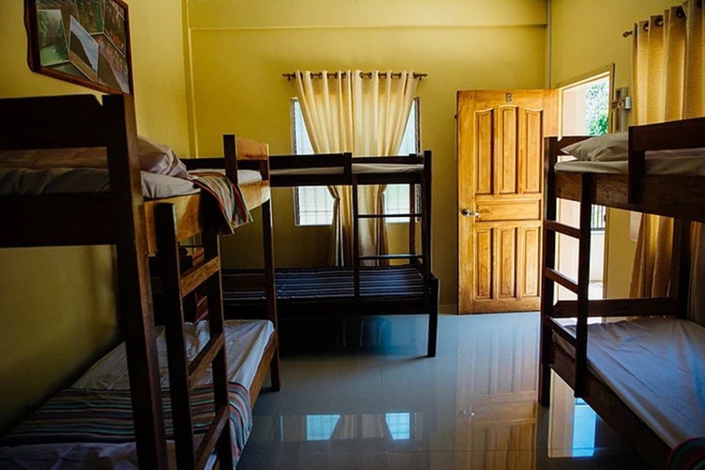 OYO 618 Las Residencias Bed And Breakfast Puerto Princesa Exterior foto